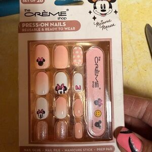 the Crème Shop Minnie Mouse Pink & White Press-On Nails for Kids